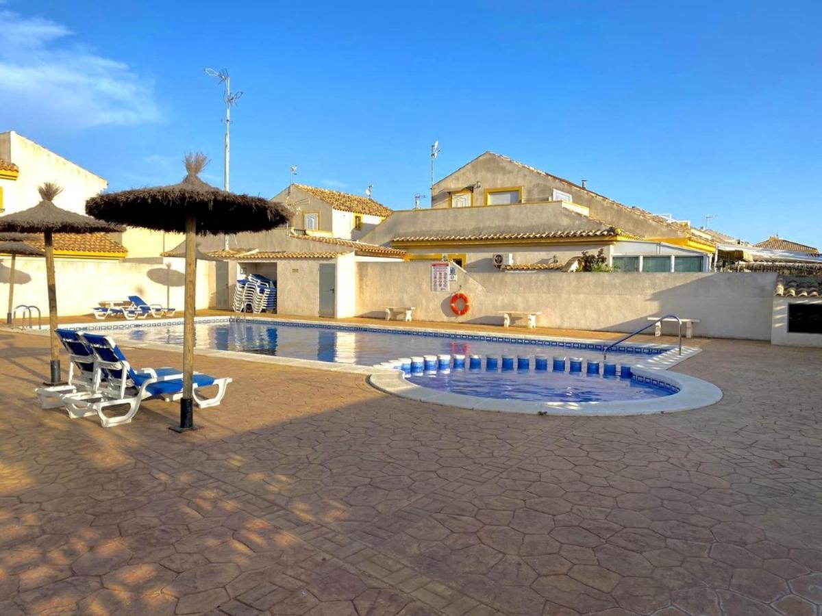 Bonito Adosado Con Piscina A 200 M De La Playa El Mojon (Alicante) Exterior foto