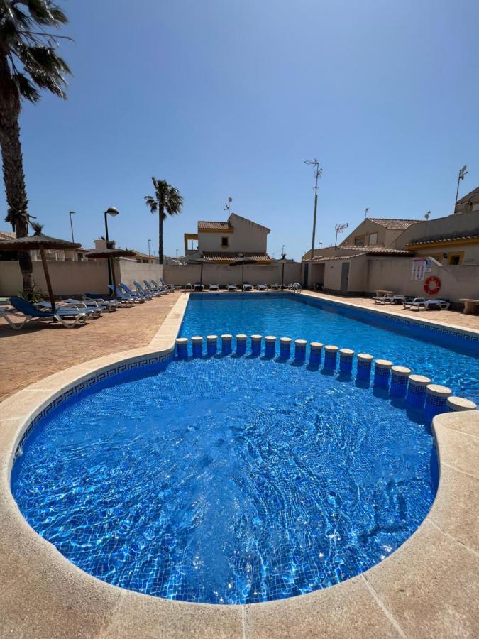 Bonito Adosado Con Piscina A 200 M De La Playa El Mojon (Alicante) Exterior foto