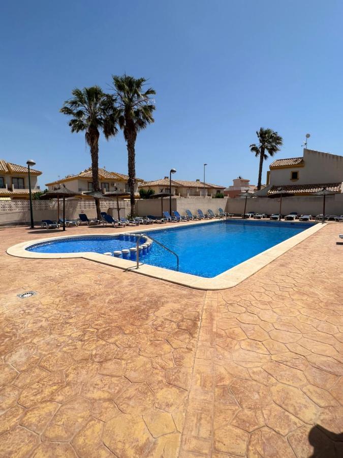 Bonito Adosado Con Piscina A 200 M De La Playa El Mojon (Alicante) Exterior foto